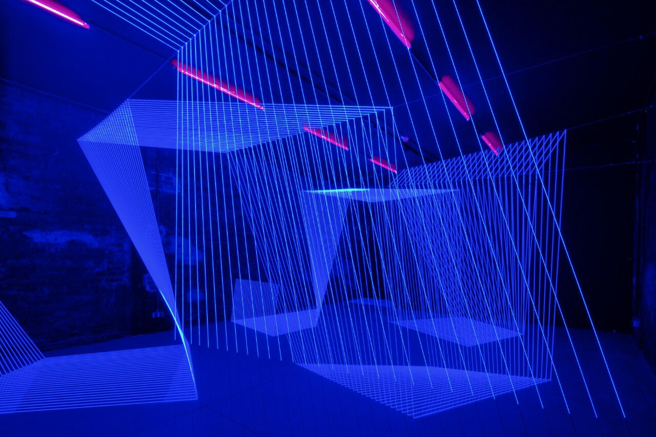 Moving Space - Drawing in Space: Horizon by Jeongmoon Choi