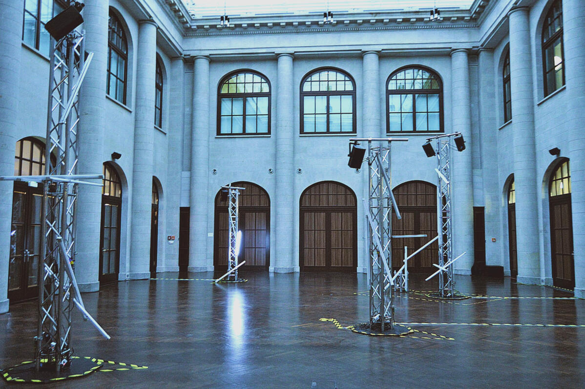 Roomination_FLOATING_PRESENCE_APERTOARTS_LAVINIA_DINIZ_FREITAS